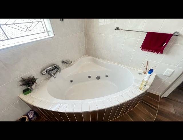 4 BEDROOM HOUSE FOR SALE IN THOHOYANDOU RURAL